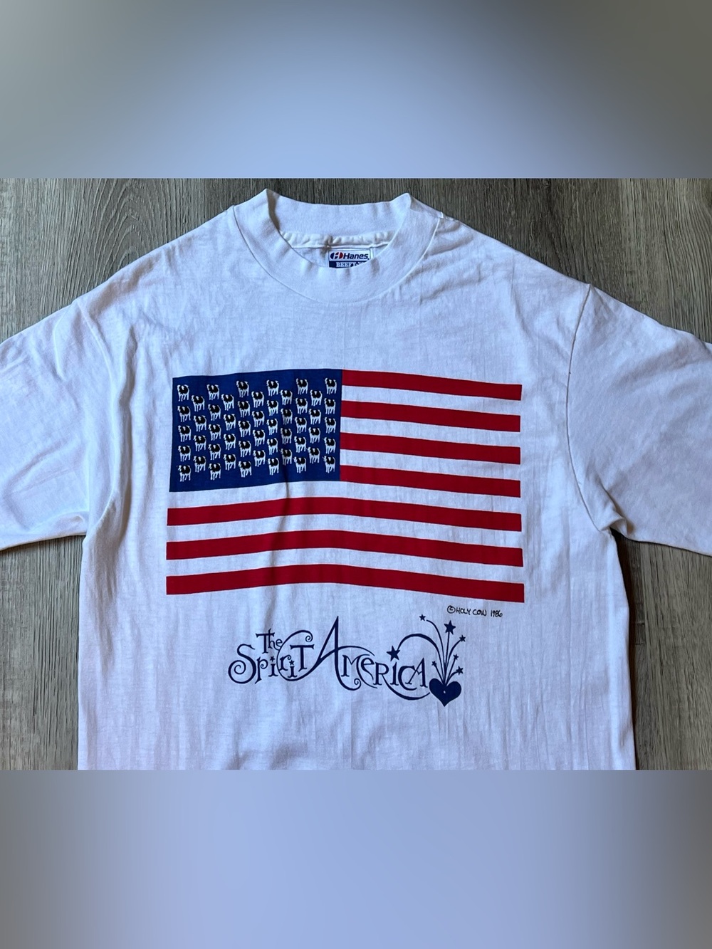 RARE VTG 80’s “The Spirit of America” 1986 Tee by Holy Cow (Artist) ; Size M